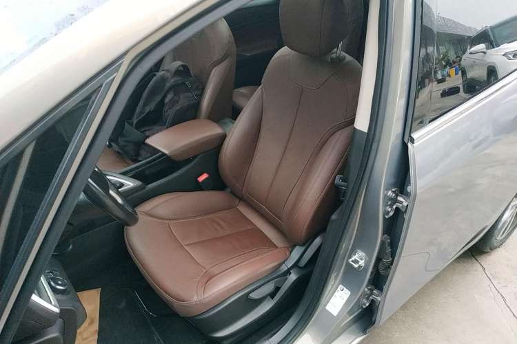 Used Buick GL6 2018 18T 6-Seater Prestige Model Left Front Seat