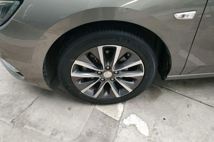 Used Buick GL6 2018 18T 6-Seater Prestige Model Left Front Wheel Hub