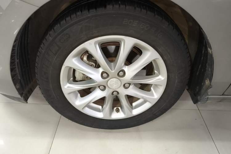Used Buick GL6 2018 18T 6-Seater Luxury Model Left Front Wheel Hub