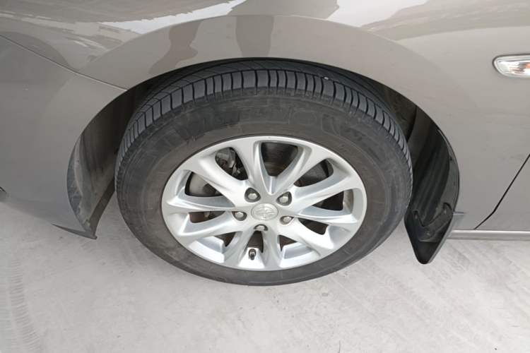 Used Buick GL6 2018 18T 6-Seater Elite Model Left Front Wheel Hub