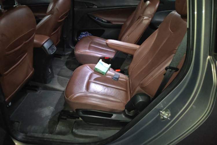 Used Buick GL6 2018 18T 6-Seater Prestige Model Left Rear Seat