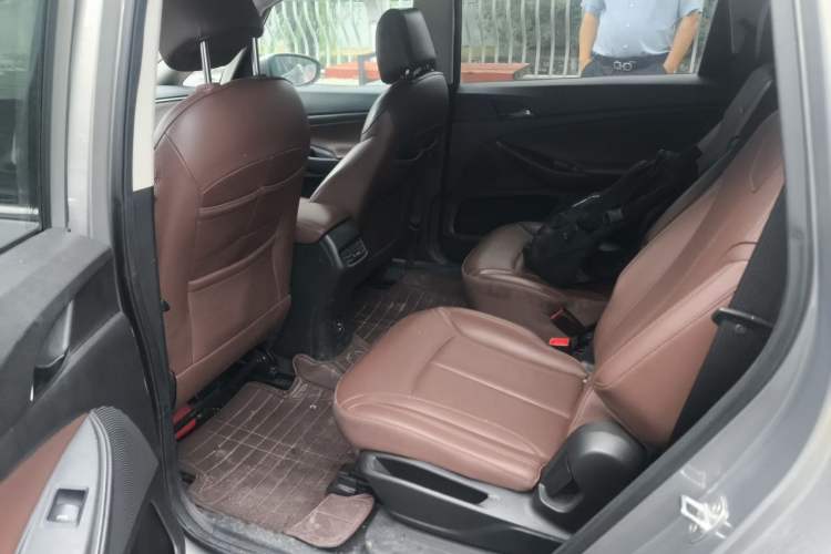 Used Buick GL6 2018 18T 6-Seater Luxury Model Left Rear Seat