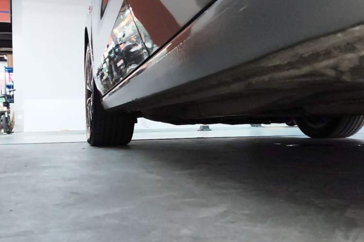 Used Buick GL6 2018 18T 6-Seater Prestige Model Left Side Sill