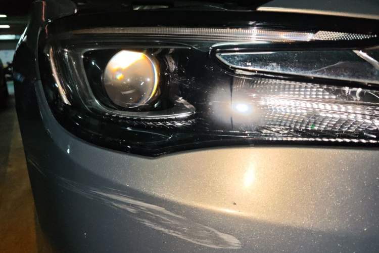 Used Buick GL6 2018 18T 6-Seater Luxury Model Right Front Headlight