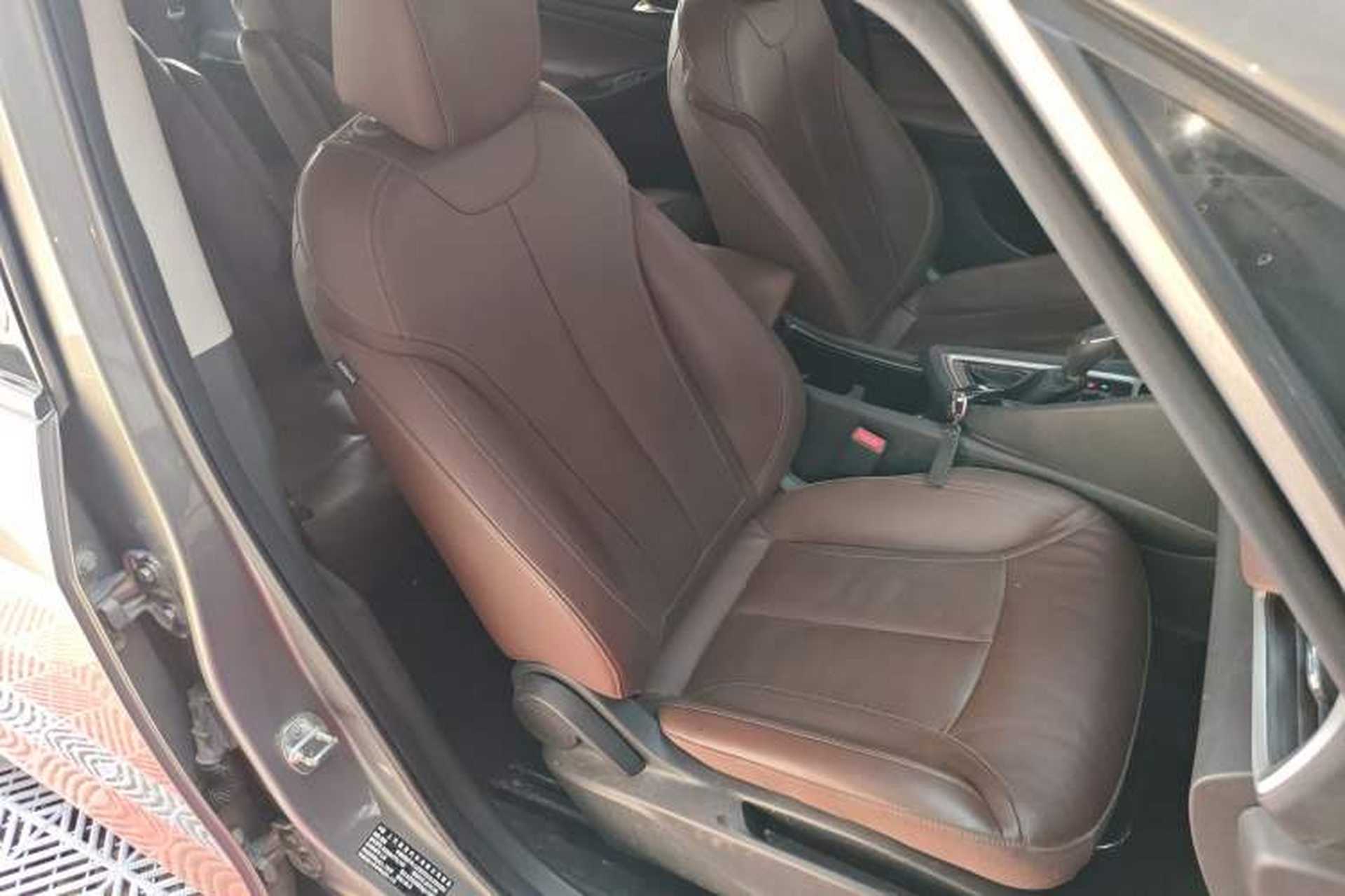 Used Buick GL6 2018 18T 6-Seater Luxury Model Right Front Seat