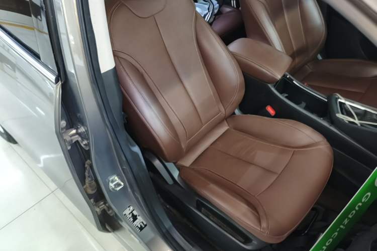 Used Buick GL6 2018 18T 6-Seater Luxury Model Right Front Seat