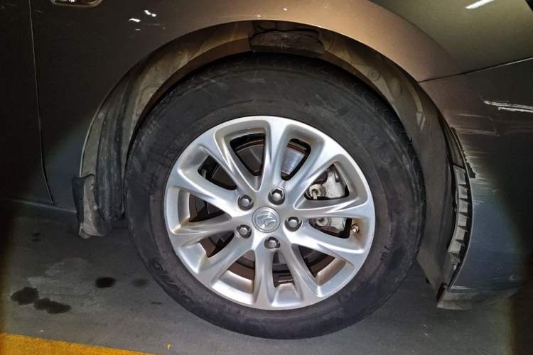 Used Buick GL6 2018 18T 6-Seater Luxury Model Right Front Wheel Hub