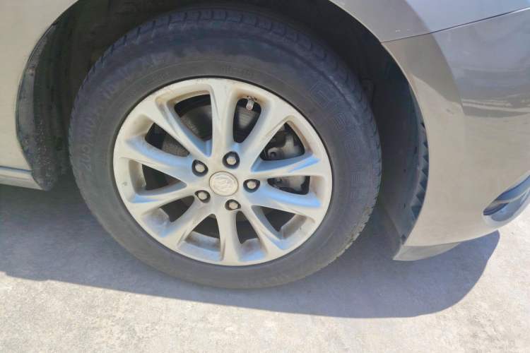 Used Buick GL6 2018 18T 6-Seater Luxury Model Right Front Wheel Hub