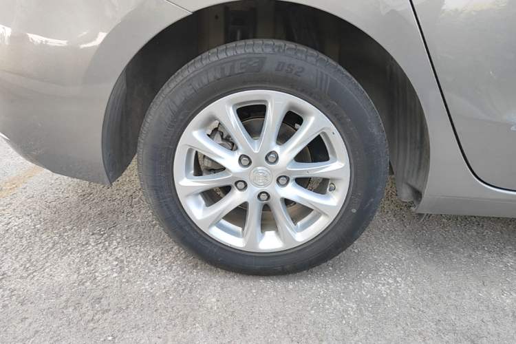 Used Buick GL6 2018 18T 6-Seater Elite Model Right Rear Wheel Hub