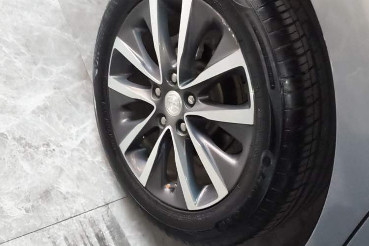 Used Buick GL6 2018 18T 6-Seater Prestige Model Right Rear Wheel Hub