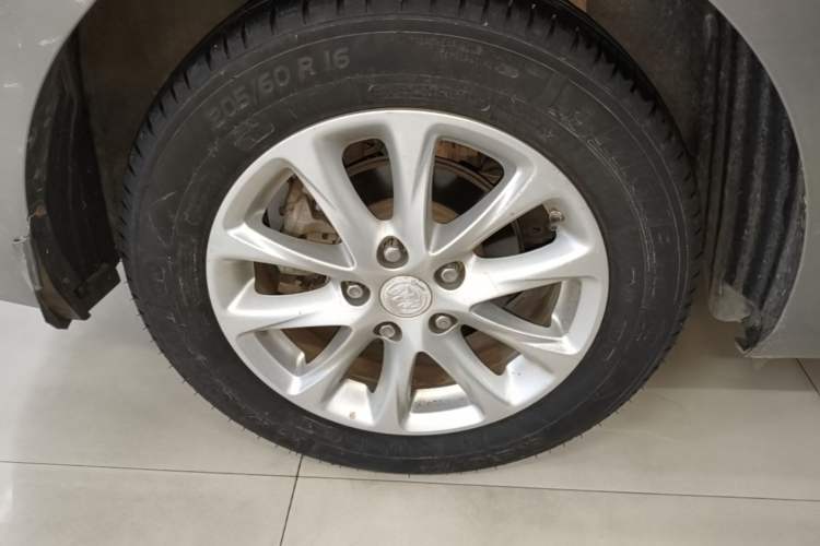 Used Buick GL6 2018 18T 6-Seater Luxury Model Right Rear Wheel Hub