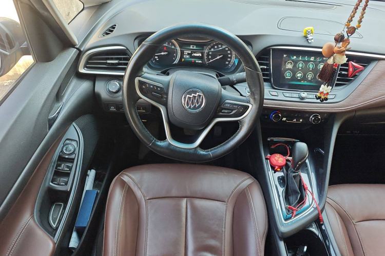 Used Buick GL6 2018 18T 6-Seater Prestige Model Steering Wheel