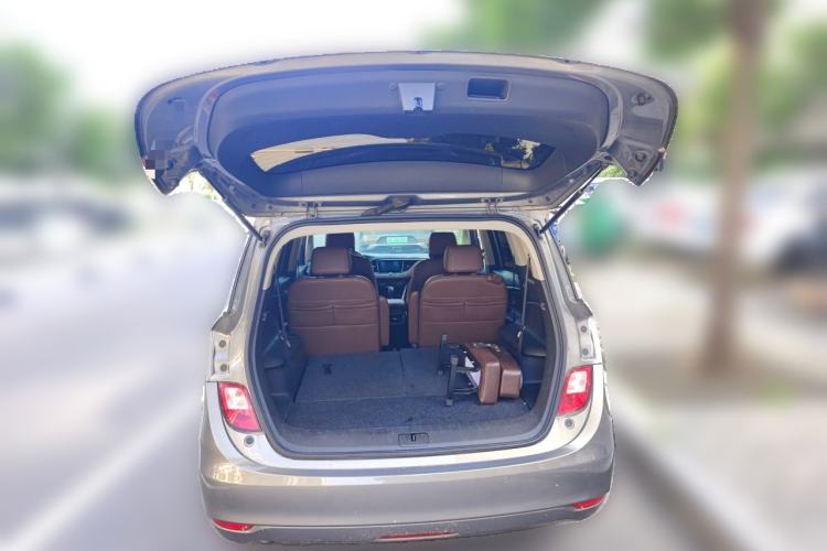Used Buick GL6 2018 18T 6-Seater Luxury Model Trunk