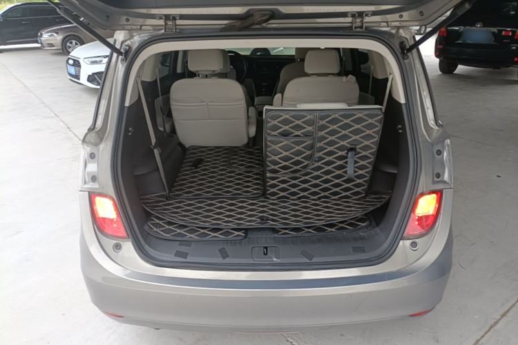 Used Buick GL6 2018 18T 6-Seater Elite Model Trunk