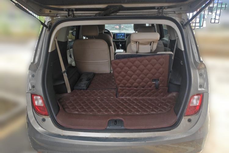 Used Buick GL6 2018 18T 6-Seater Elite Model Trunk