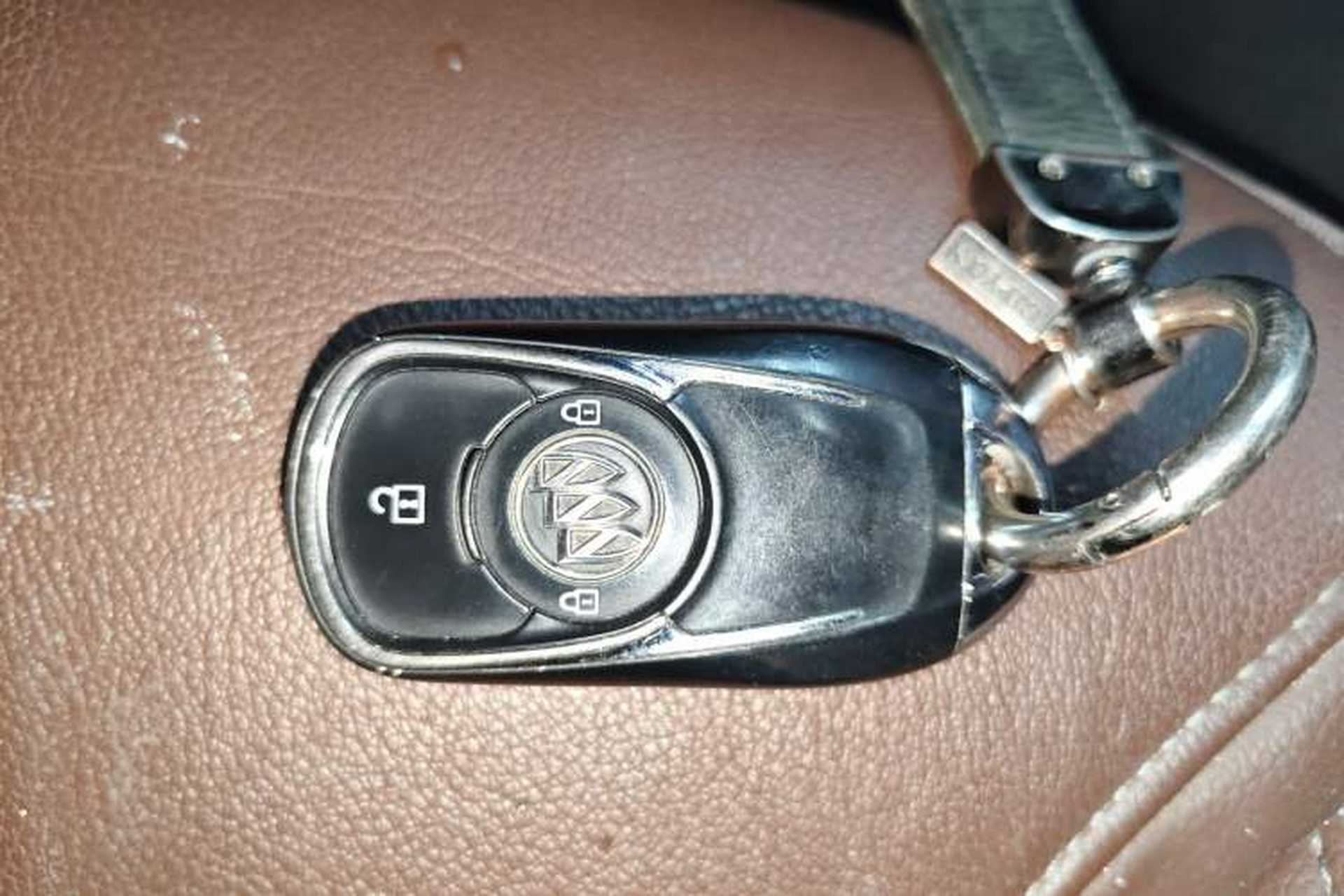 Used Buick GL6 2018 18T 6-Seater Luxury Model Vehicle Key