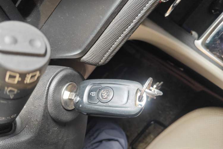 Used Buick GL6 2018 18T 6-Seater Elite Model Vehicle Key