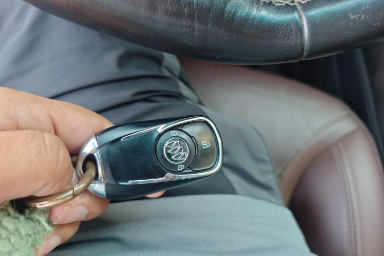 Used Buick GL6 2018 18T 6-Seater Prestige Model Vehicle Key