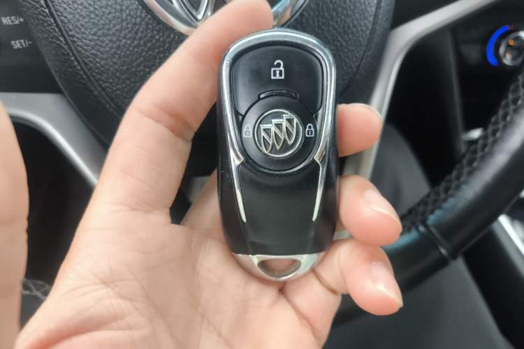 Used Buick GL6 2018 18T 6-Seater Luxury Model Vehicle Key
