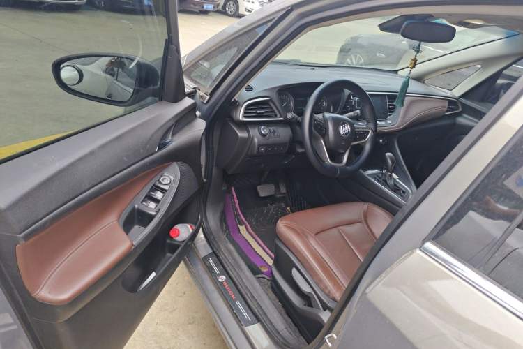 Used Buick GL6 2018 18T 6-Seater Prestige Model Driver Seat