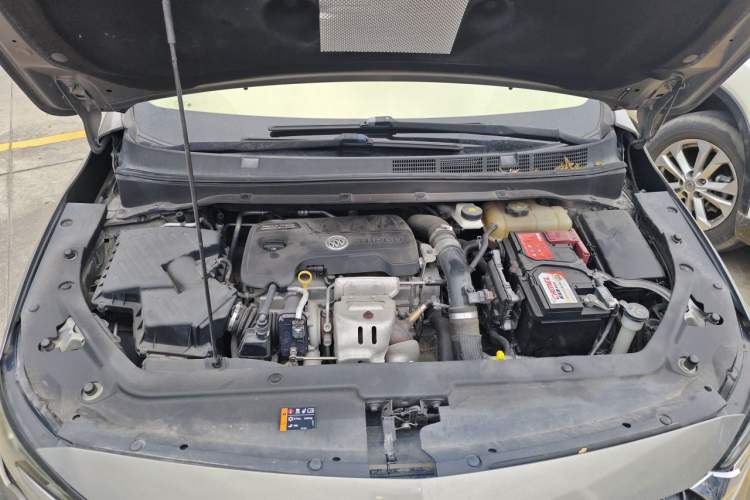 Used Buick GL6 2018 18T 6-Seater Prestige Model Engine Bay