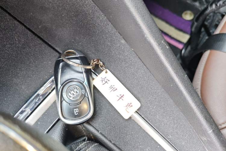 Used Buick GL6 2018 18T 6-Seater Prestige Model Vehicle Key