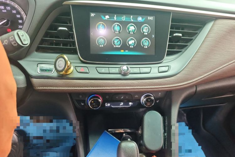 Used Buick GL6 2018 18T 6-Seater Luxury Model Audio And AC Panel