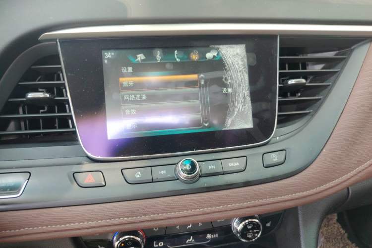 Used Buick GL6 2018 18T 5-seat Luxury Model Audio And AC Panel