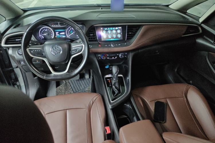 Used Buick GL6 2018 18T 6-Seater Luxury Model Center Console