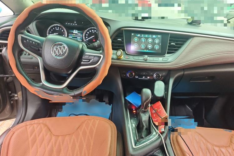 Used Buick GL6 2018 18T 6-Seater Luxury Model Center Console
