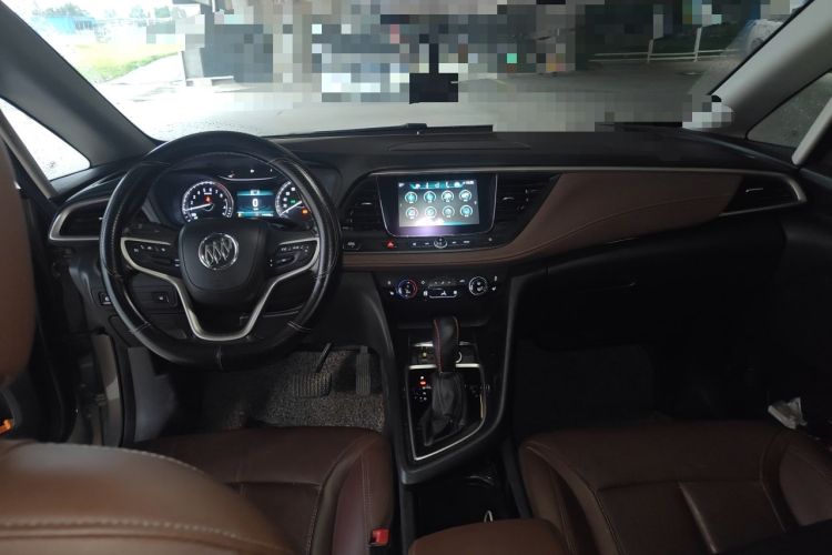 Used Buick GL6 2018 18T 6-Seater Luxury Model Center Console