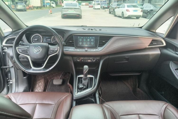 Used Buick GL6 2018 18T 6-Seater Prestige Model Center Console