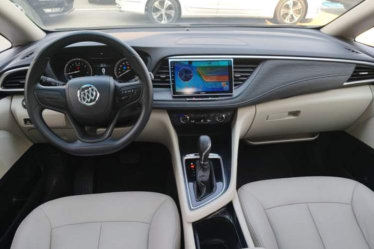 Used Buick GL6 2018 18T 6-Seater Elite Model Center Console