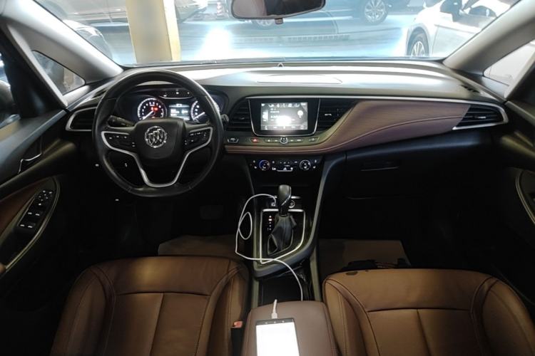 Used Buick GL6 2018 18T 6-Seater Luxury Model Center Console