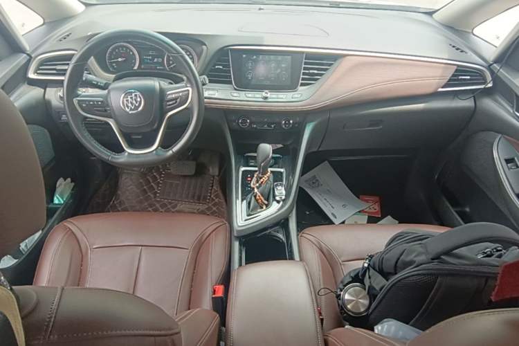 Used Buick GL6 2018 18T 6-Seater Prestige Model Center Console