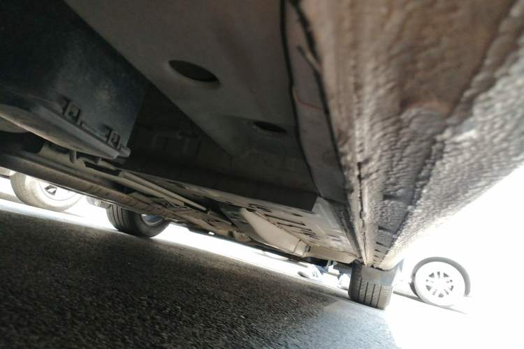 Used Buick GL6 2018 18T 6-Seater Elite Model Chassis Rear Right