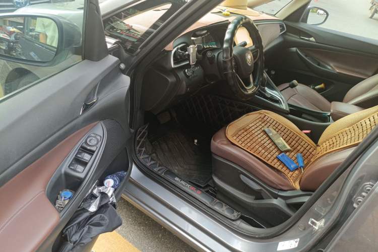 Used Buick GL6 2018 18T 6-Seater Luxury Model Driver Seat
