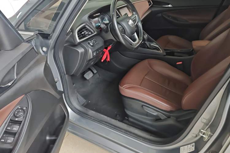 Used Buick GL6 2018 18T 6-Seater Prestige Model Driver Seat