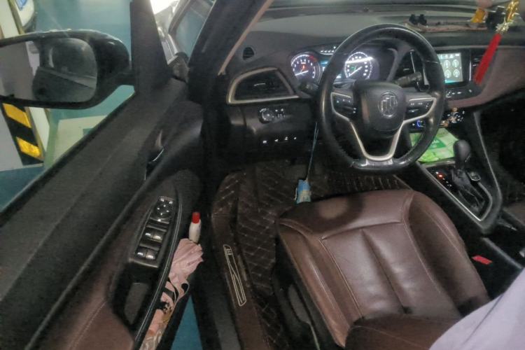Used Buick GL6 2018 18T 6-Seater Prestige Model Driver Seat