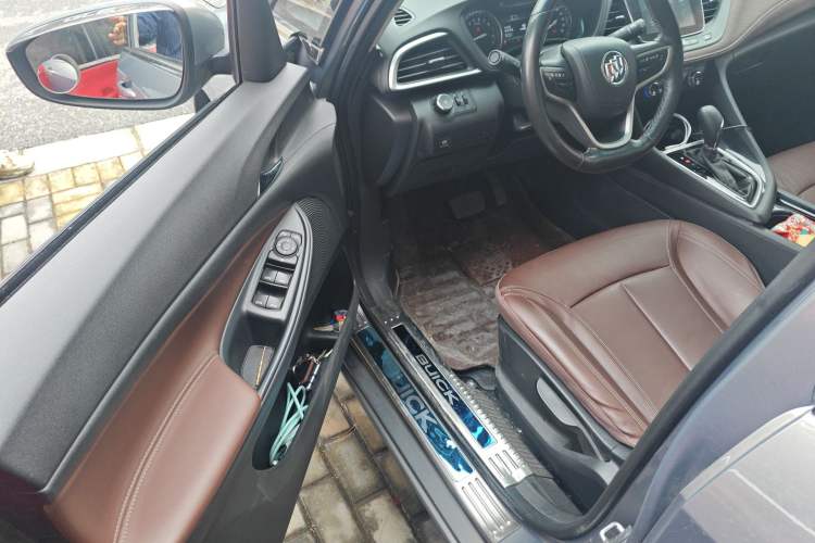 Used Buick GL6 2018 18T 6-Seater Luxury Model Driver Seat