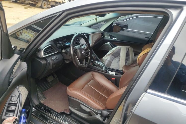Used Buick GL6 2018 18T 6-Seater Luxury Model Driver Seat