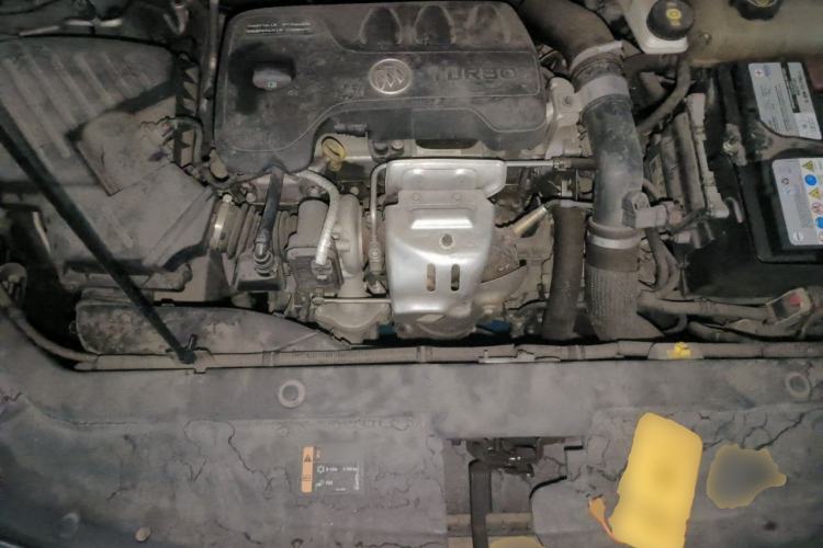 Used Buick GL6 2018 18T 6-Seater Prestige Model Engine Bay