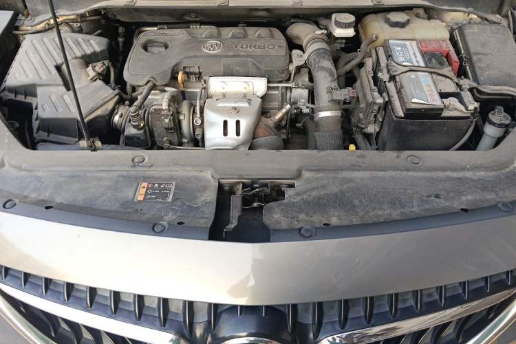 Used Buick GL6 2018 18T 5-seat Luxury Model Engine Bay