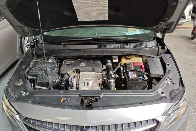 Used Buick GL6 2018 18T 6-Seater Luxury Model Engine Bay