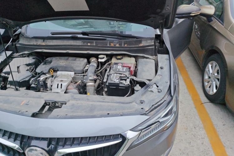 Used Buick GL6 2018 18T 6-Seater Elite Custom Edition Engine Bay Left