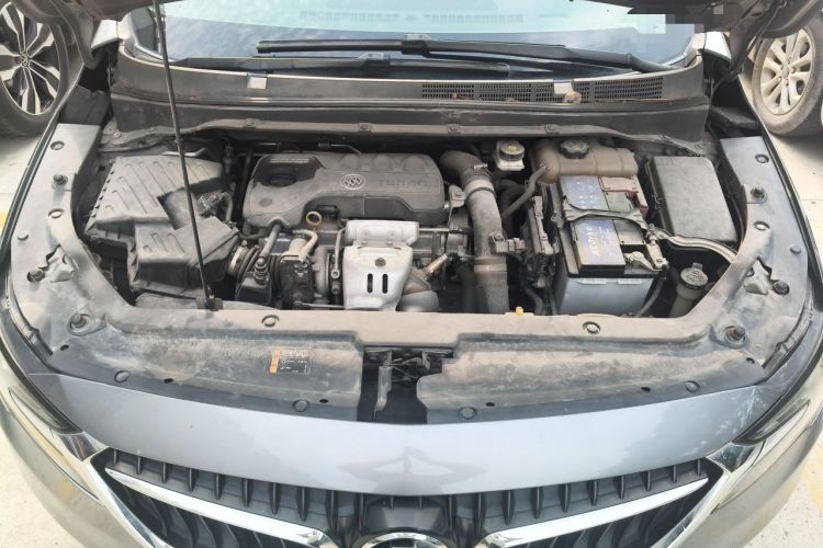 Used Buick GL6 2018 18T 6-Seater Prestige Model Engine Bay