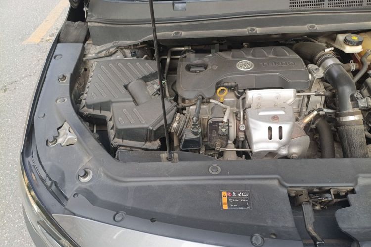 Used Buick GL6 2018 18T 6-Seater Luxury Model Engine Bay Right