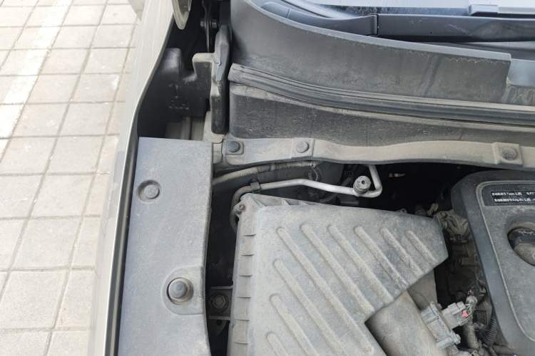 Used Buick GL6 2018 18T 6-Seater Luxury Model Engine Bay Right