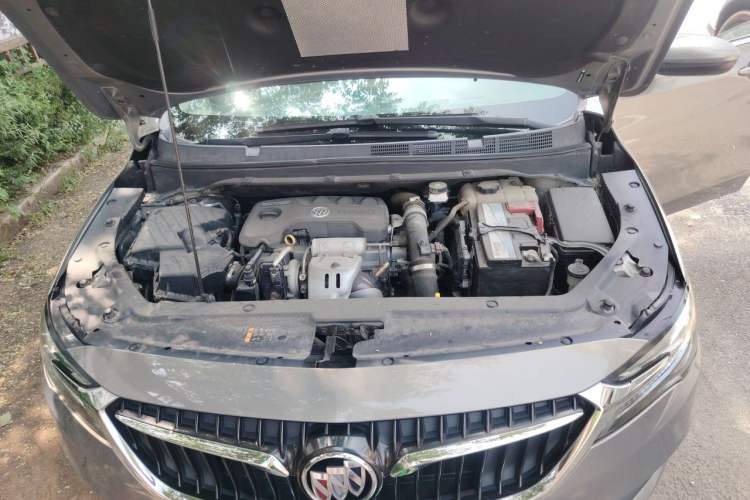 Used Buick GL6 2018 18T 5-seat Luxury Model Engine Bay