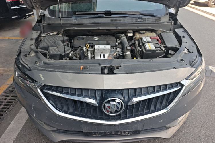 Used Buick GL6 2018 18T 6-Seater Prestige Model Engine Bay